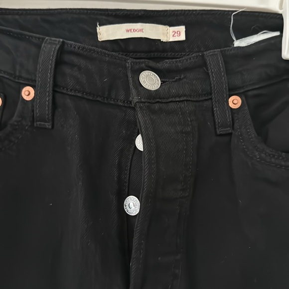 Levi Wedgie Jean - Black with Distressing - Picture 4 of 5